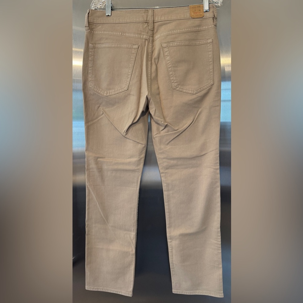 J. Crew 770 Straight-Fit Stretch Garment-Dyed 5-Pocket pant.Khaki. W 31 NWT/$118 - Picture 7 of 13